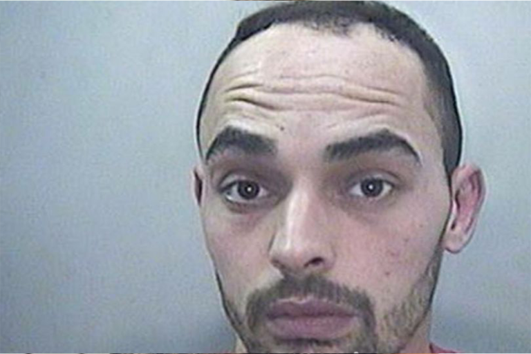 Annoyed Boyfriend Stabs Girlfriend Over What Pizza to Buy