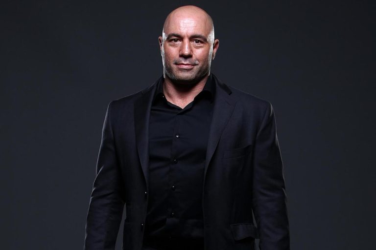 Hundreds of Doctors Demand That Joe Rogan Be Silenced