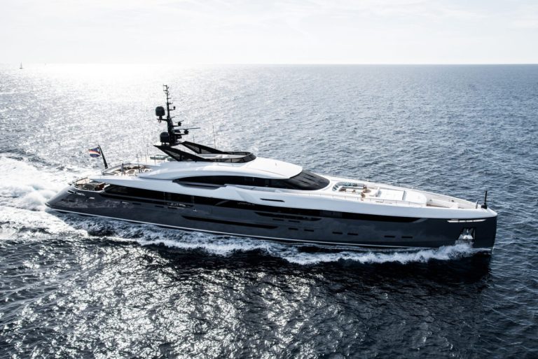 Billionaire’s Yacht Sinks in Bahamas Accident