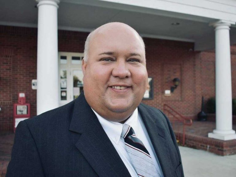 Alabama Mayor Fires 3 Officers Over Fatal Truck Repossession Shooting