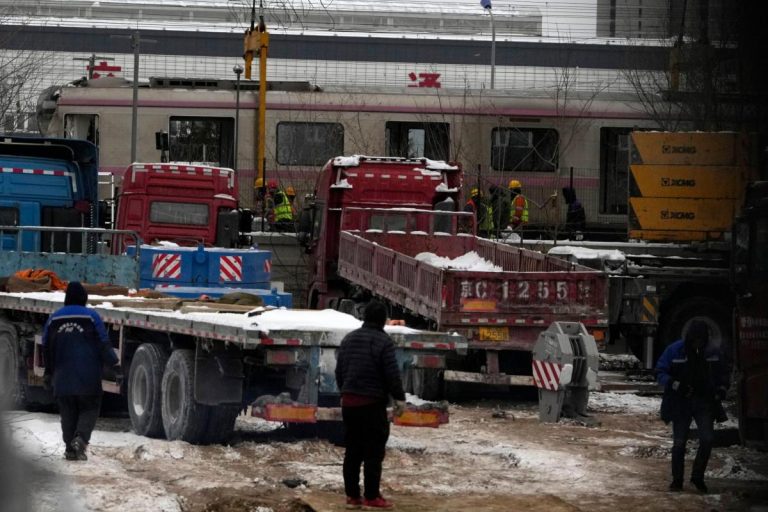 Over 500 Injured in Beijing Train Crash Amidst Heavy Snowfall in the Chinese Capital