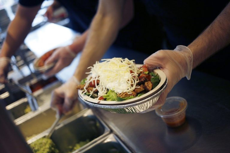Ohio Woman Sentenced to 2 Months Fast Food Work for Throwing Chipotle Bowl at Employee