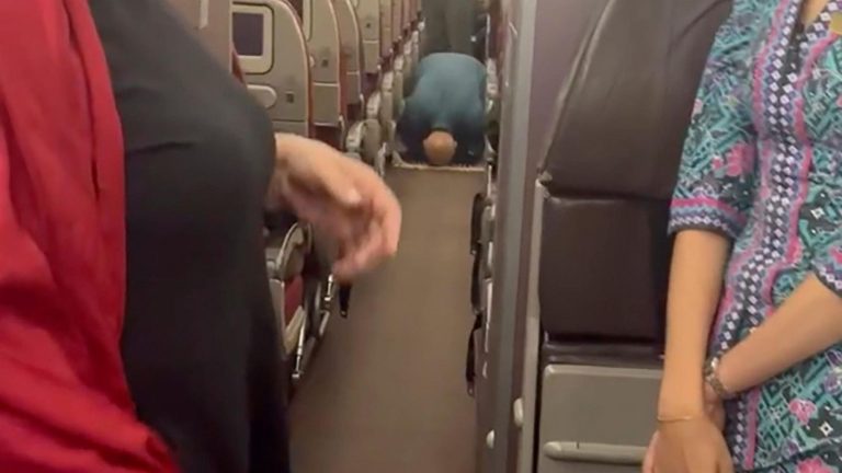 Malaysia Airlines: Disruptive Passenger Arrested on Flight After Emergency Incident