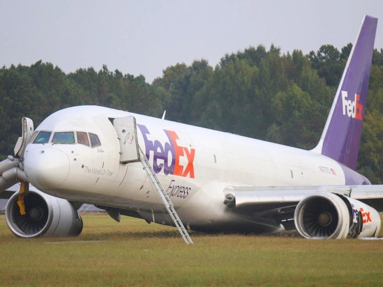 FedEx Plane Makes Emergency Landing in Tennessee After Landing Gear Fails