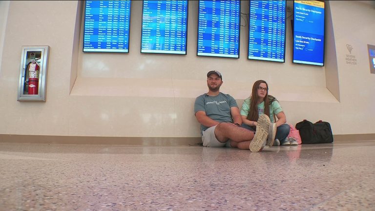 Global Software Glitch Causes Massive Flight Cancellations