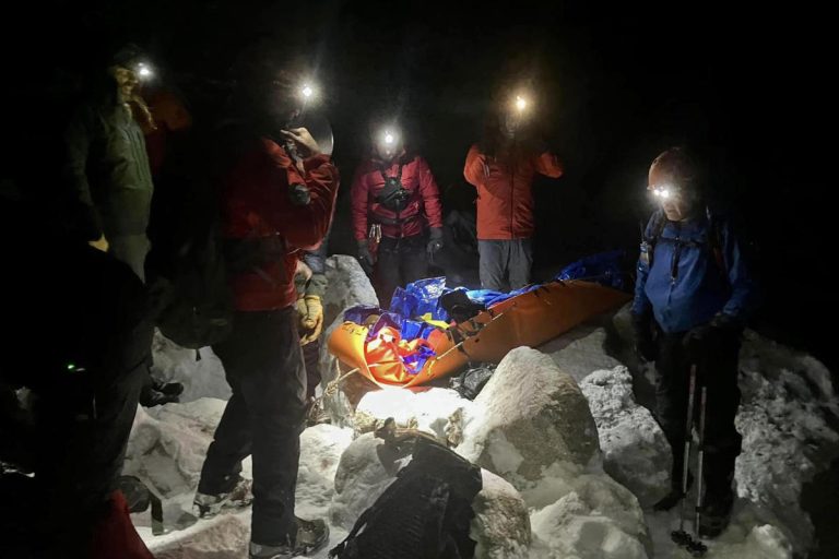 Cotton Hoodie-Clad Hiker Rescued After Braving Severe Snowstorm in Colorado