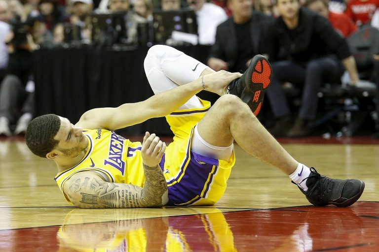 Lakers Attribute Lonzo Ball Injuries to Fancy Footwear