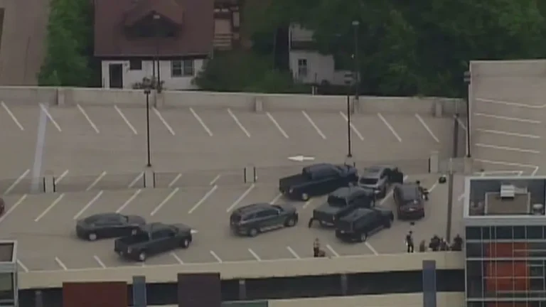 Minneapolis: Fatal Shooting Inside Parked Vehicle Sparks Homicide Investigation
