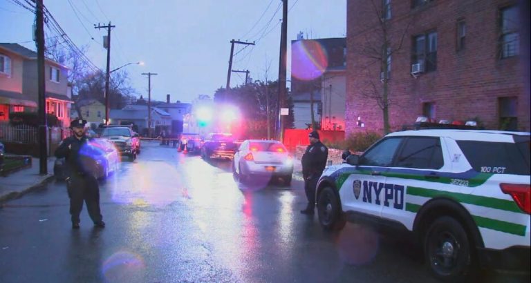 New York Knife Attack: 4 Fatally Stabbed, 2 Officers Injured