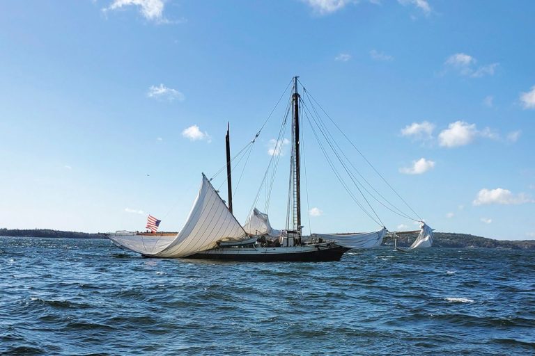 Tragedy Strikes Rockland Harbor, Maine: One Dead and Three Injured as Schooner’s Mast Collapses