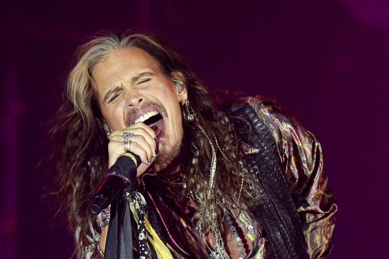 Steven Tyler Suffers Vocal Cord Injury Aerosmith Tour Postponed