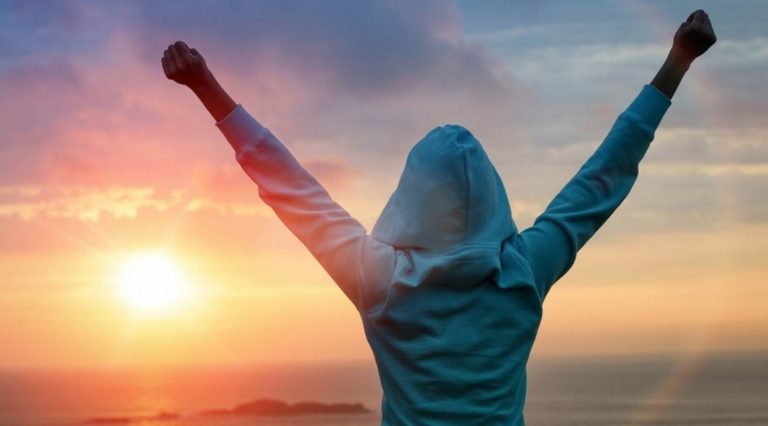 What are some uplifting quotes for motivation?