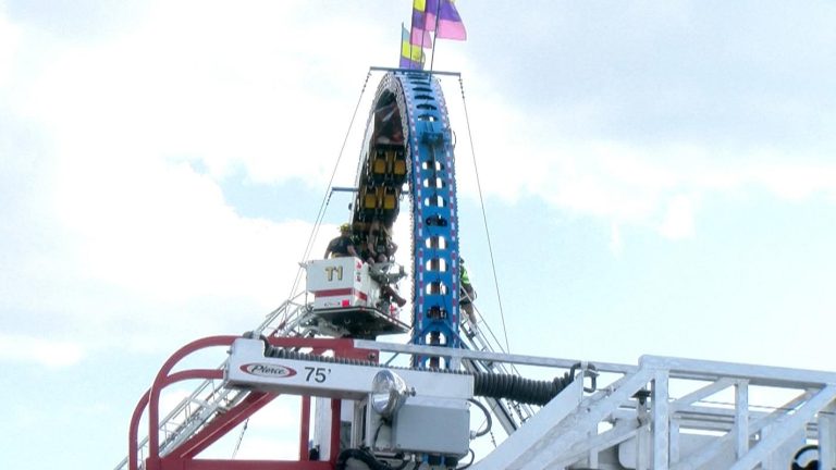 Roller Coaster Mishap at Wisconsin Festival Leaves Thrill Seekers Stranded