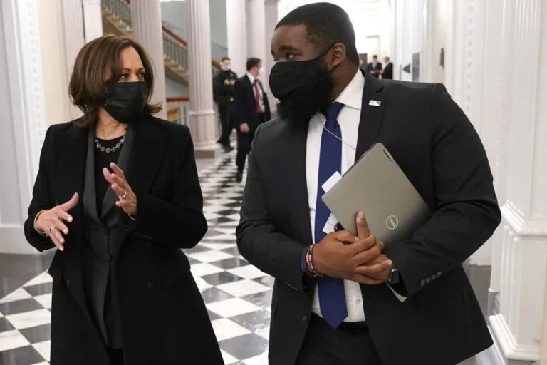 Yet Another Aide to VP Kamala Harris Calls It Quits