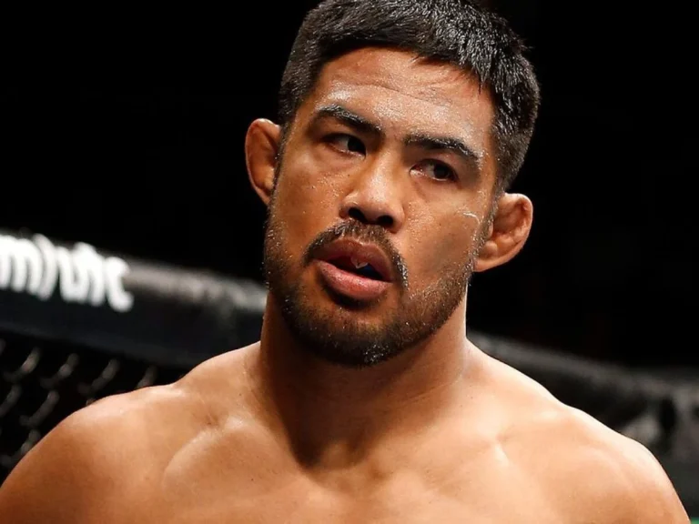 UFC Fighter Mark Munoz placed on admin leave from school for letting kids box
