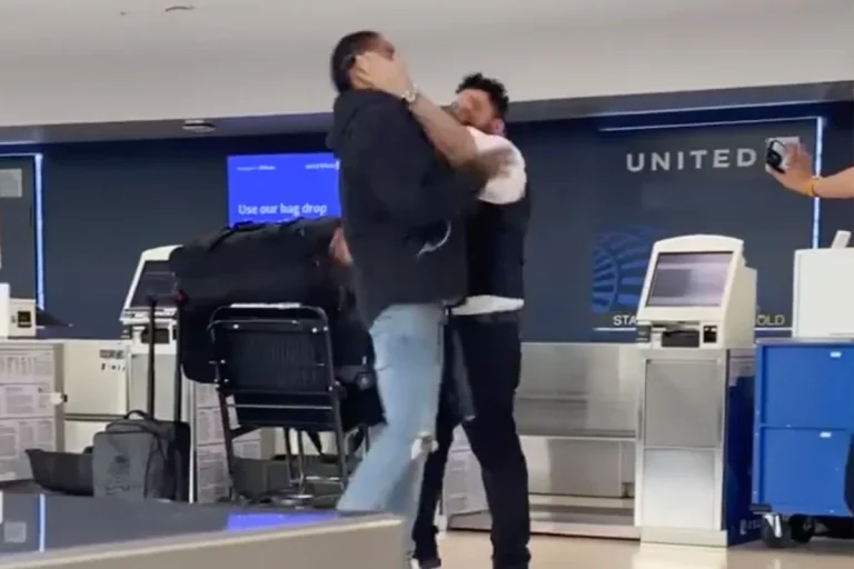 Crazy video shows ex-NFL player getting physical with United Airlines worker