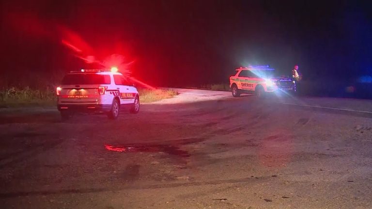 9 Dead, 1 Injured in Canal Crash