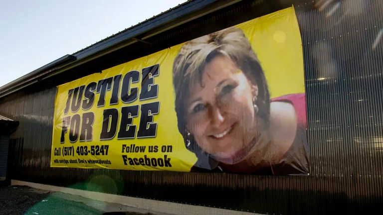 Dee Warner