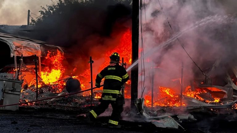 West Texas Plane Crash Kills Two, Sparks Large Fire