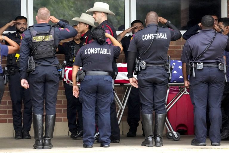 Texas Deputy Fatally Shot at Intersection