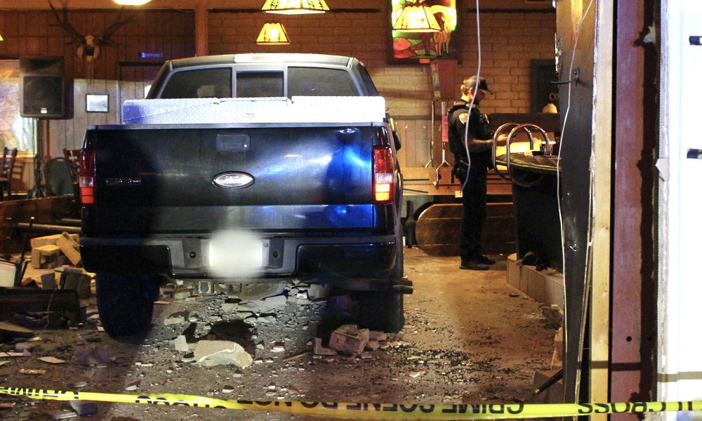 Vehicle Crashes Into Arizona Elks Lodge