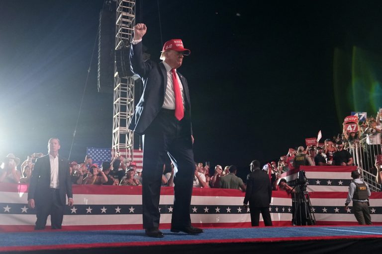 Trump Floats Potential Elimination of Income Tax, Proposes