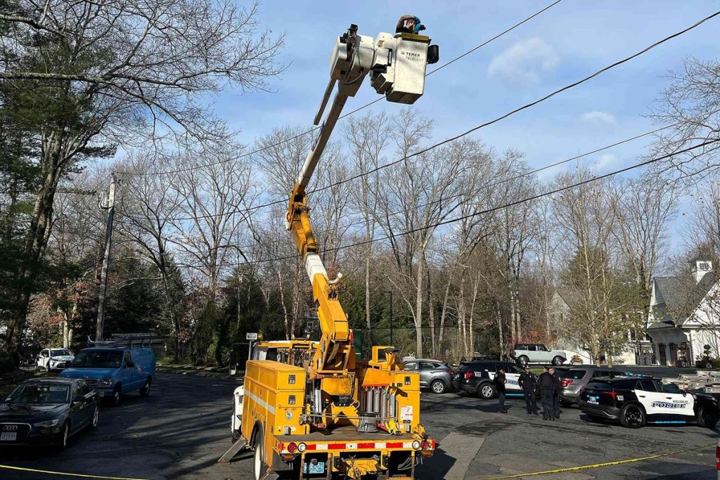 Contractor Nearly Electrocuted While Hanging Christmas Lights in Wellesley
