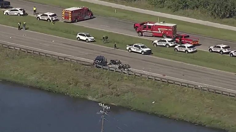 Two Florida Deputies Killed, One Critically Injured in Motorcycle Crash