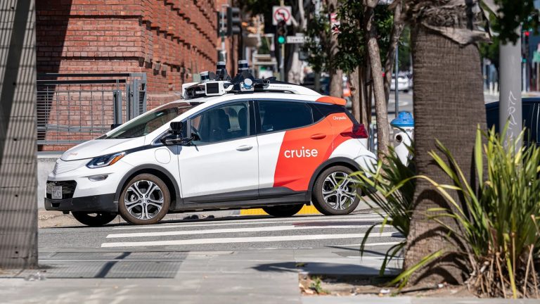 General Motors Halts Cruise Robotaxi Service