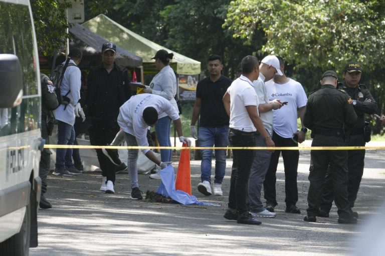 Motorcycle Bomb Explodes at Police Checkpoint in Colombia