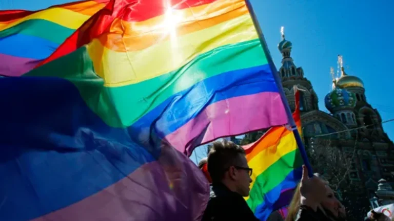 Russian Man Accused of Running LGBTQ-Friendly Travel Agency Found Dead in Moscow Custody